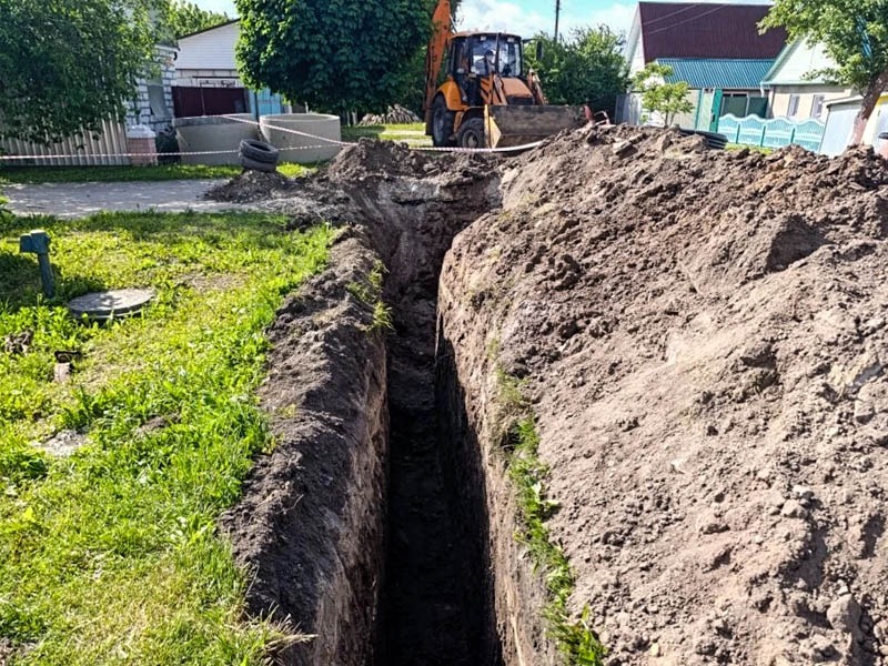Траншея для водопровода.